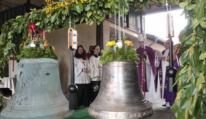 Glockenweihe in der katholischen Kirche St. Katharina